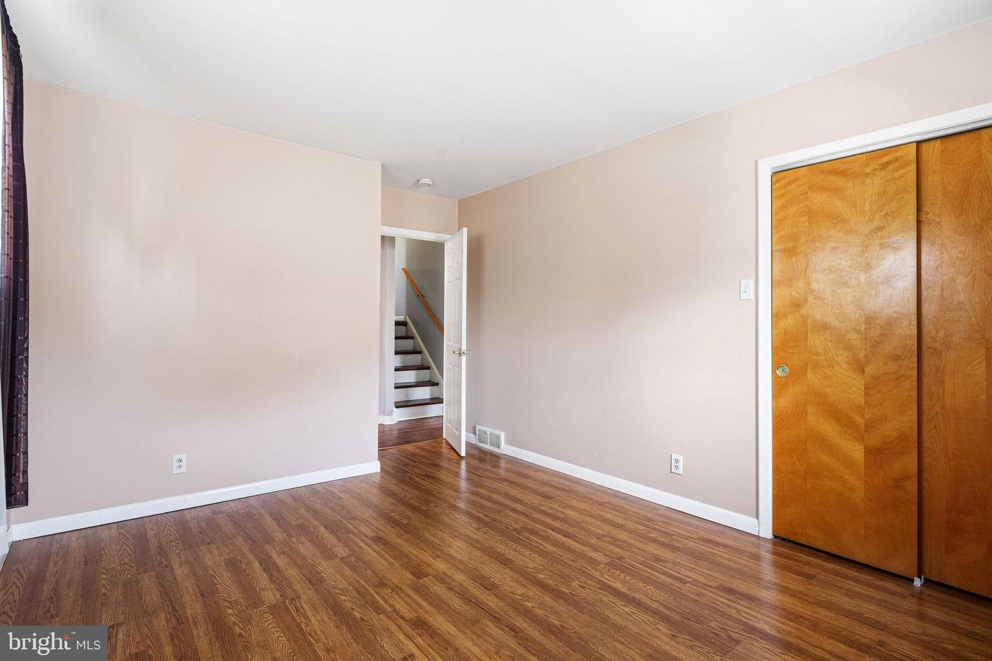282 Henry Avenue photo 13
