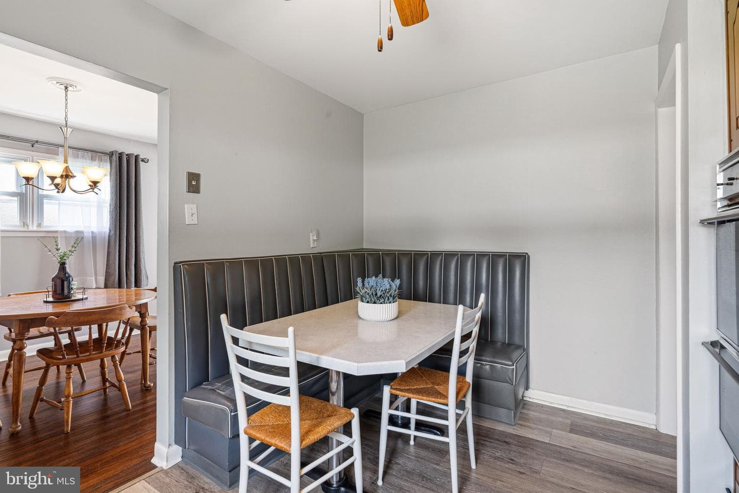 282 Henry Avenue photo 8