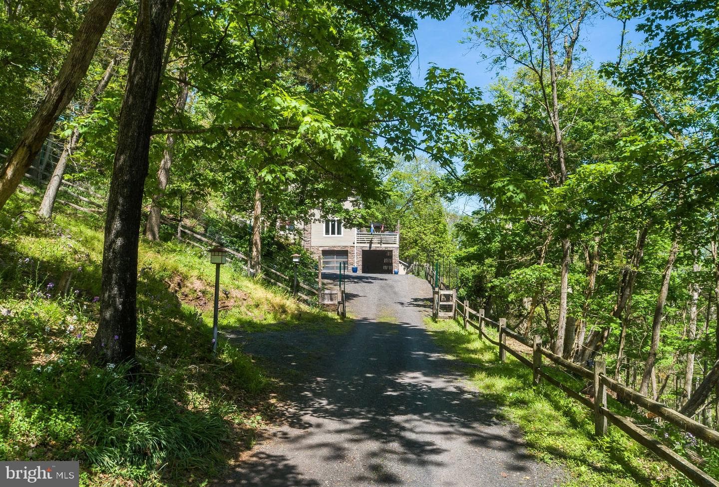 272 Headquarters Road, Erwinna