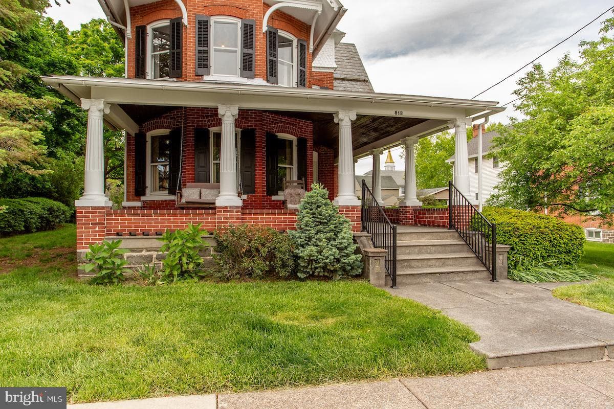 813 Juniper Street photo 5