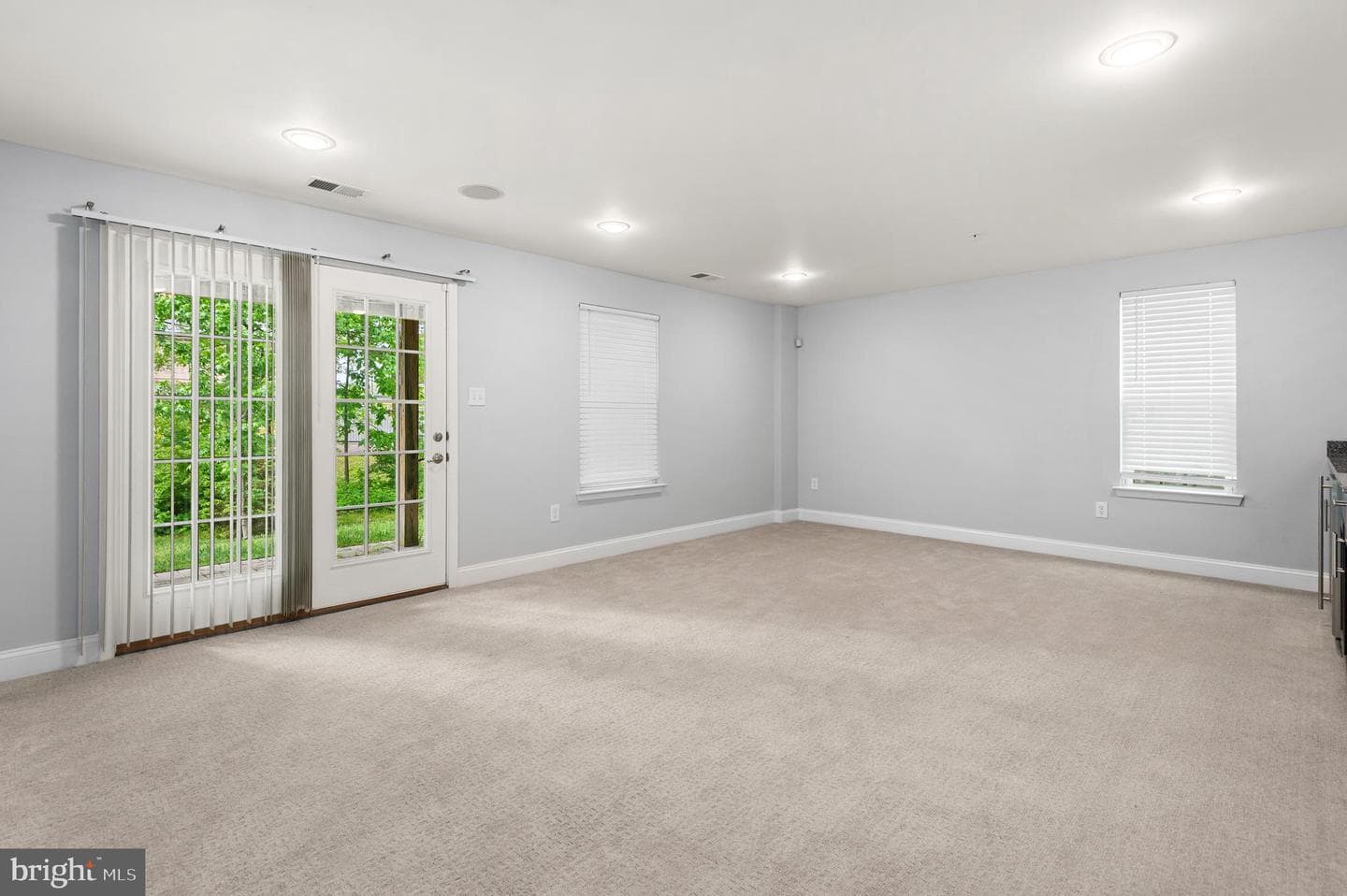 412 Arbor Boulevard photo 21
