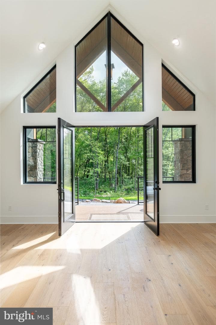 127 S Shady Retreat Road photo 11