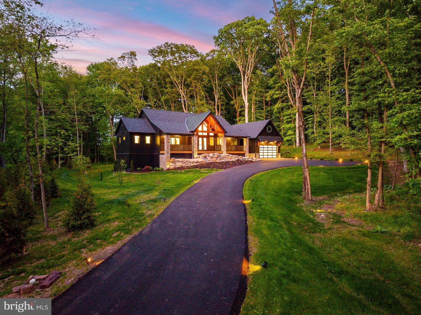 127 S Shady Retreat Road photo 2