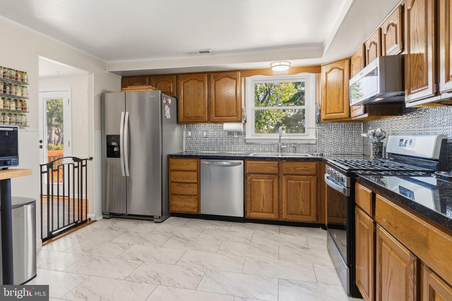 1519 Nevarc Road photo 10