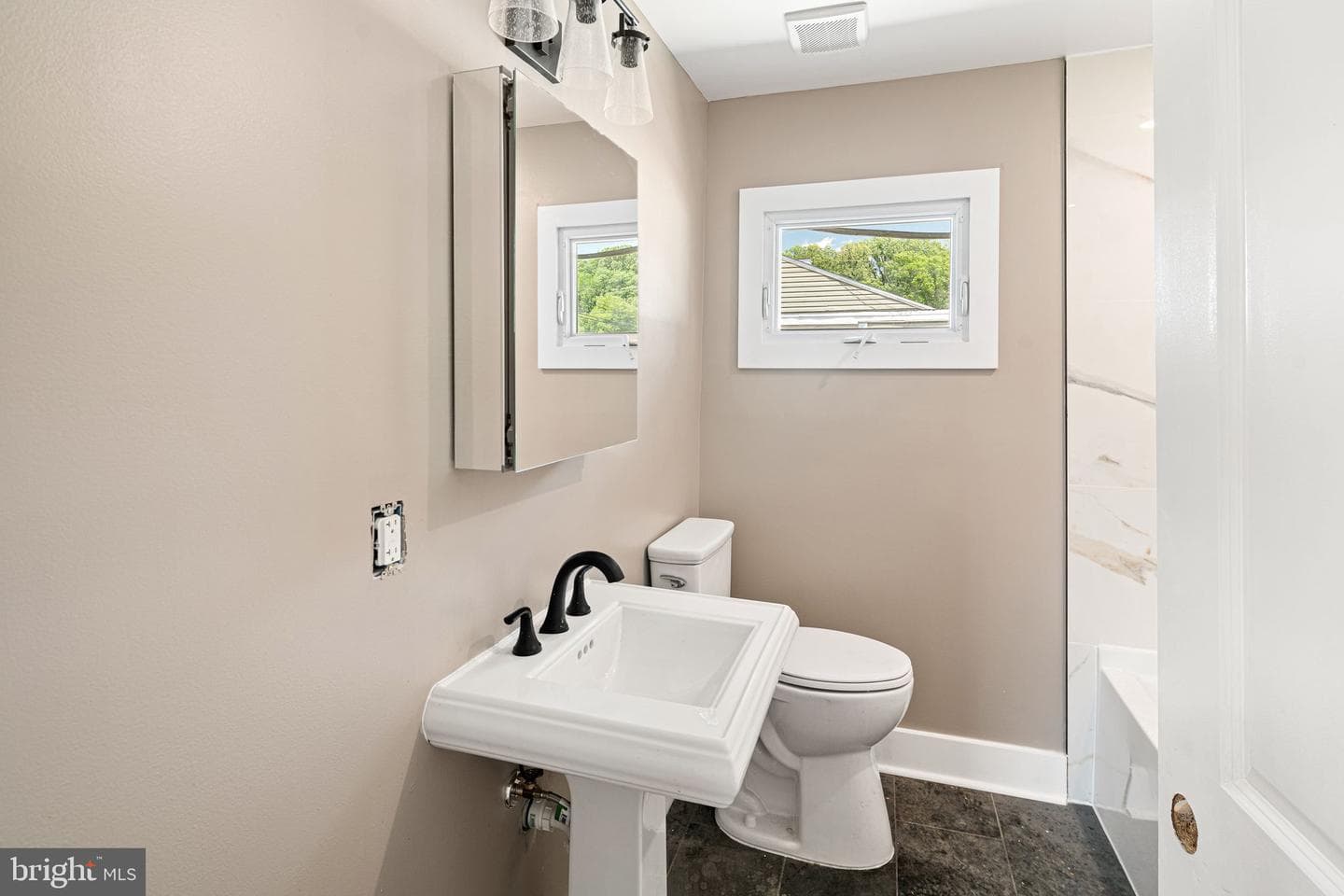 818 Chesterton Road photo 22