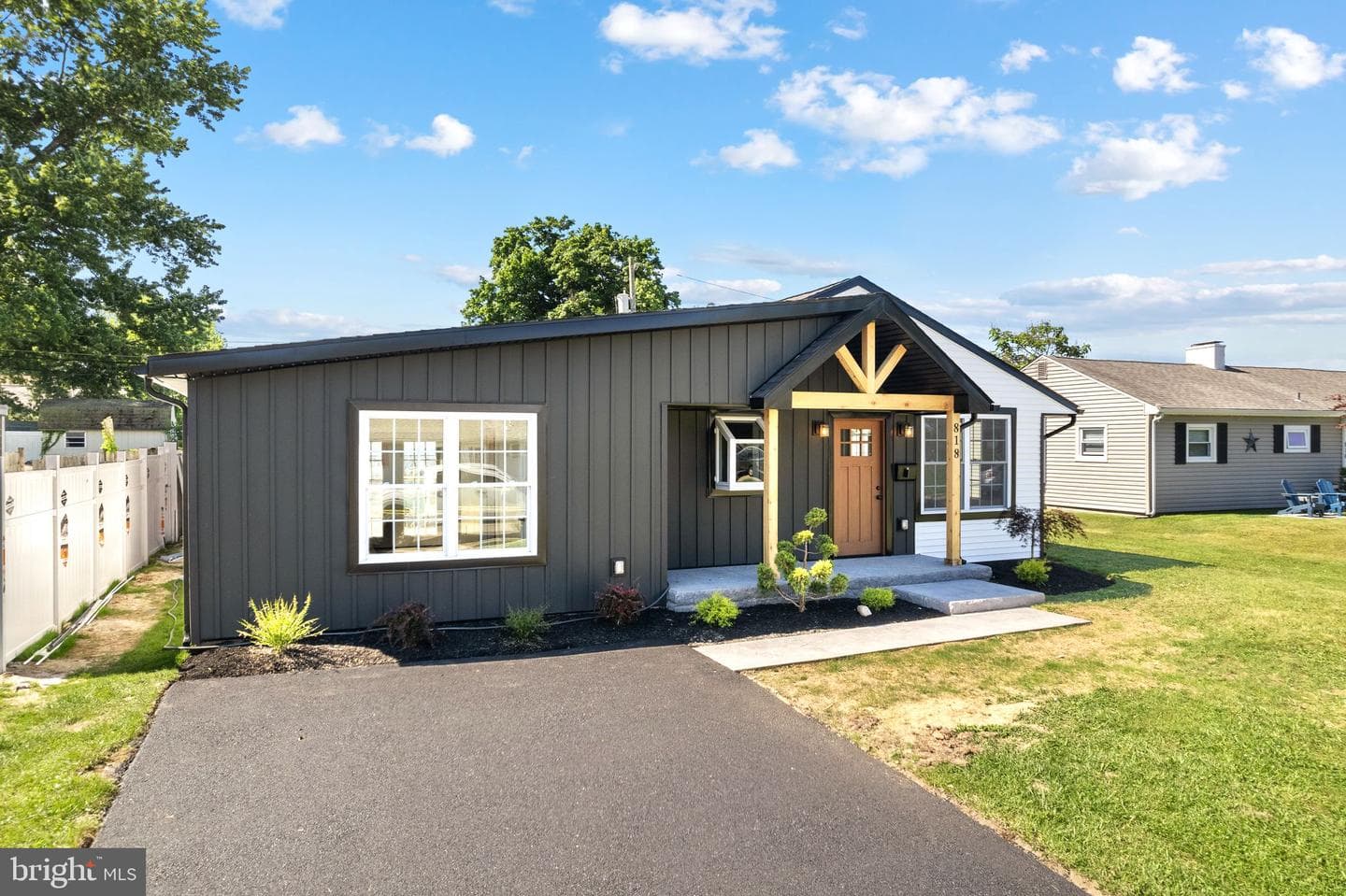 818 Chesterton Road photo 34