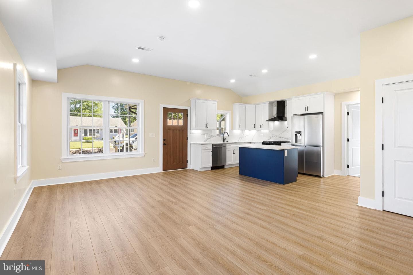 818 Chesterton Road photo 8