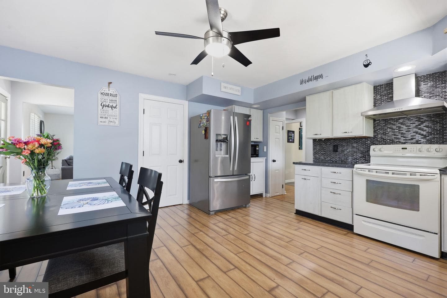 49 4th Street photo 10