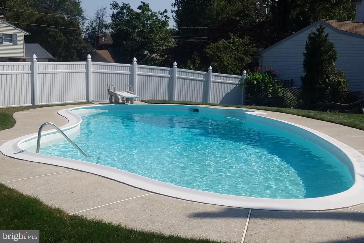 206 Waverly Road photo 11