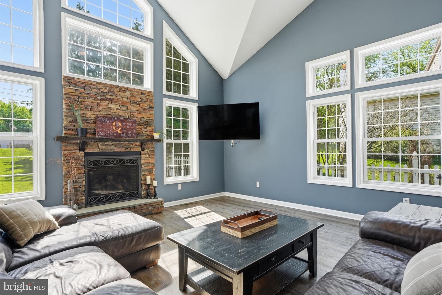 276 Hampton Drive photo 20