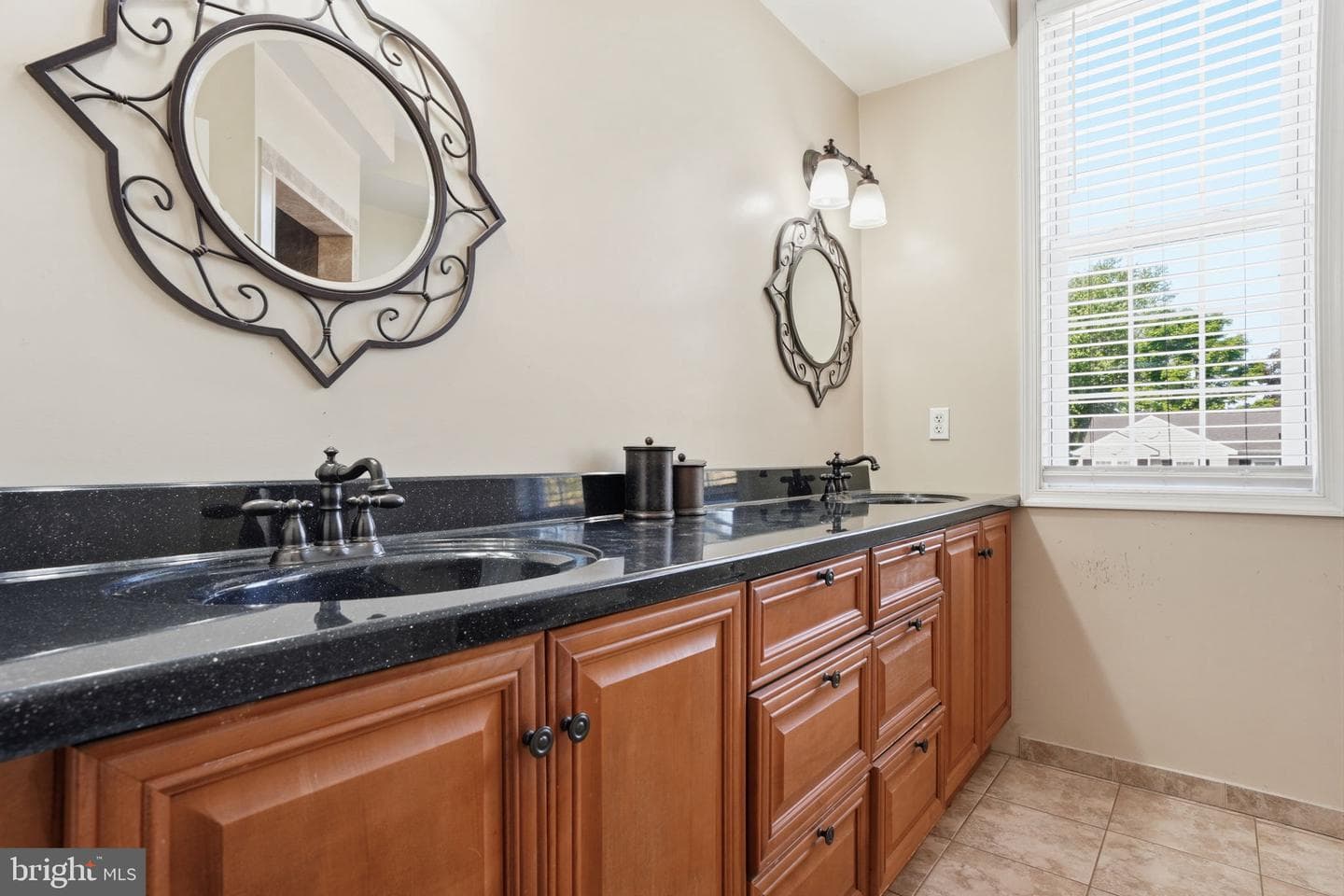 276 Hampton Drive photo 22