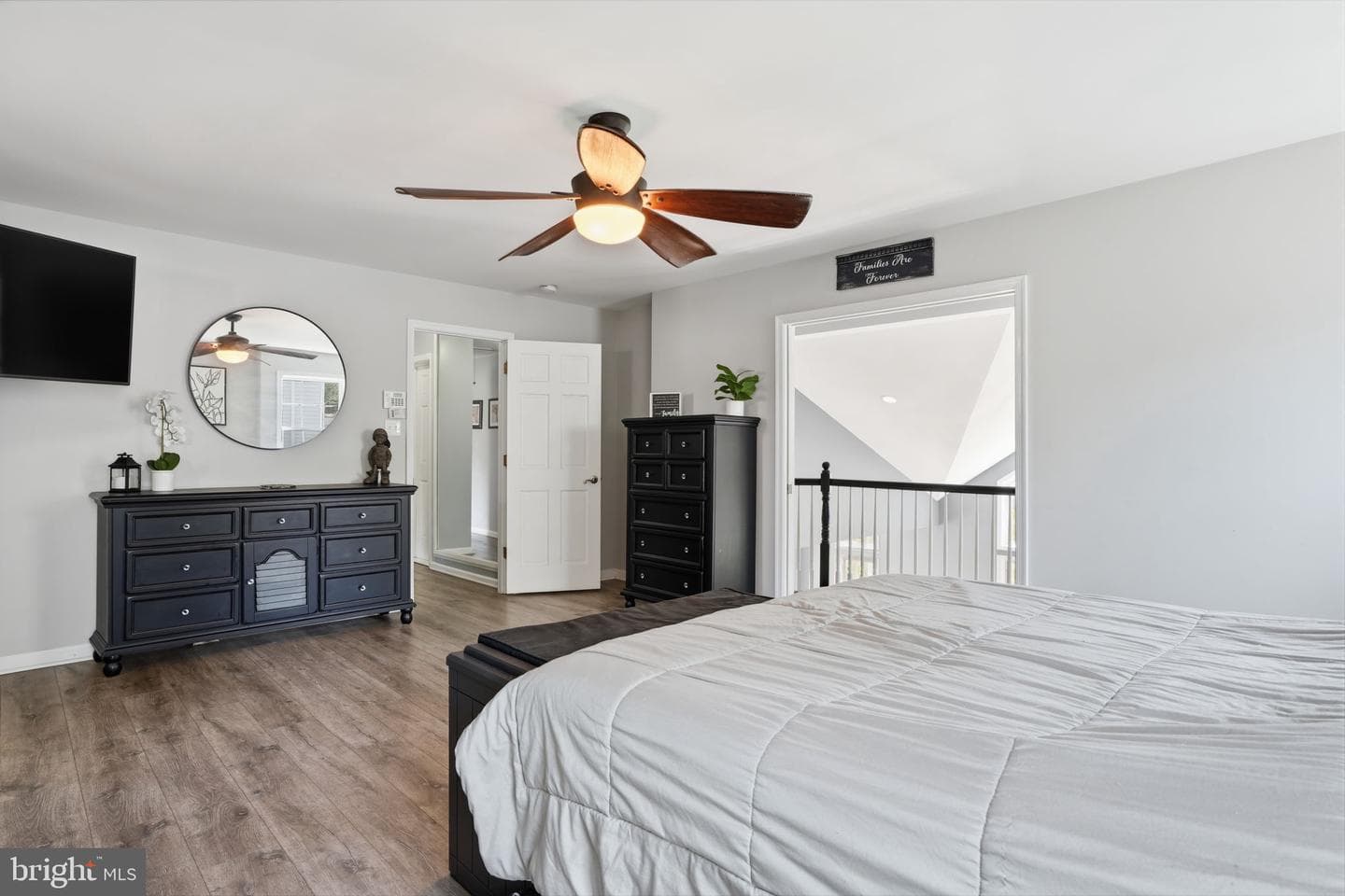 276 Hampton Drive photo 25