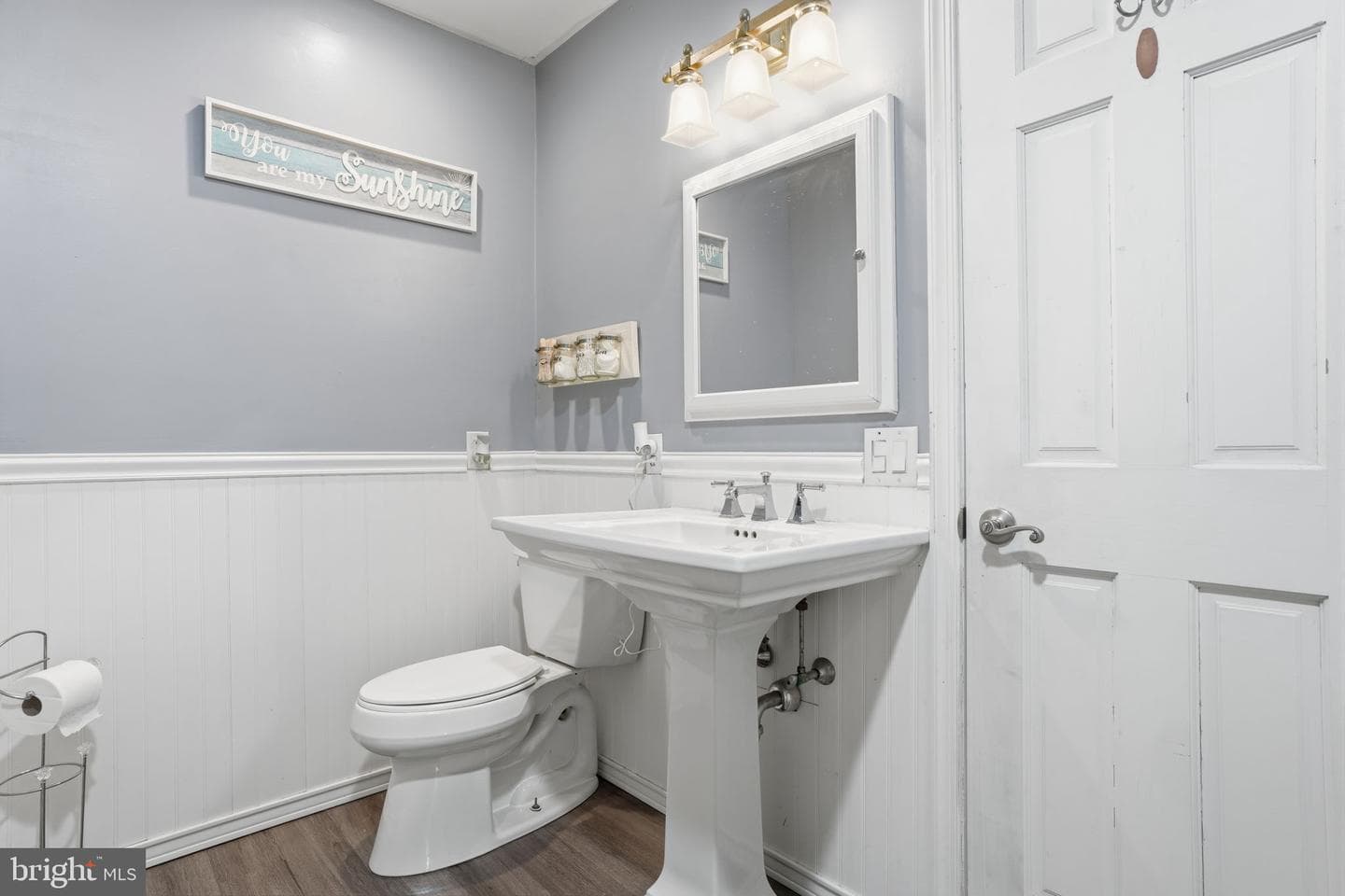 276 Hampton Drive photo 32