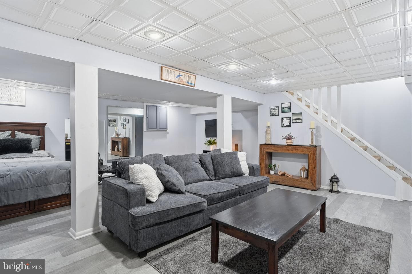 276 Hampton Drive photo 38
