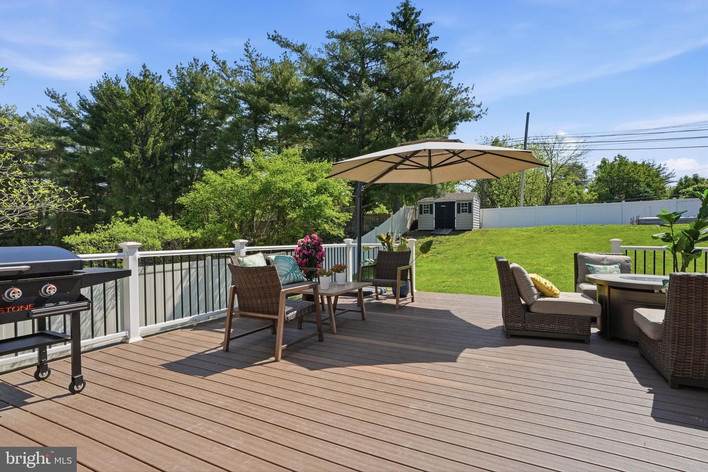 276 Hampton Drive photo 42