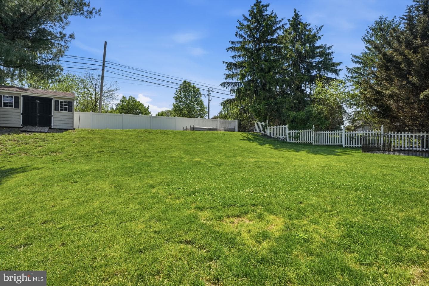 276 Hampton Drive photo 46
