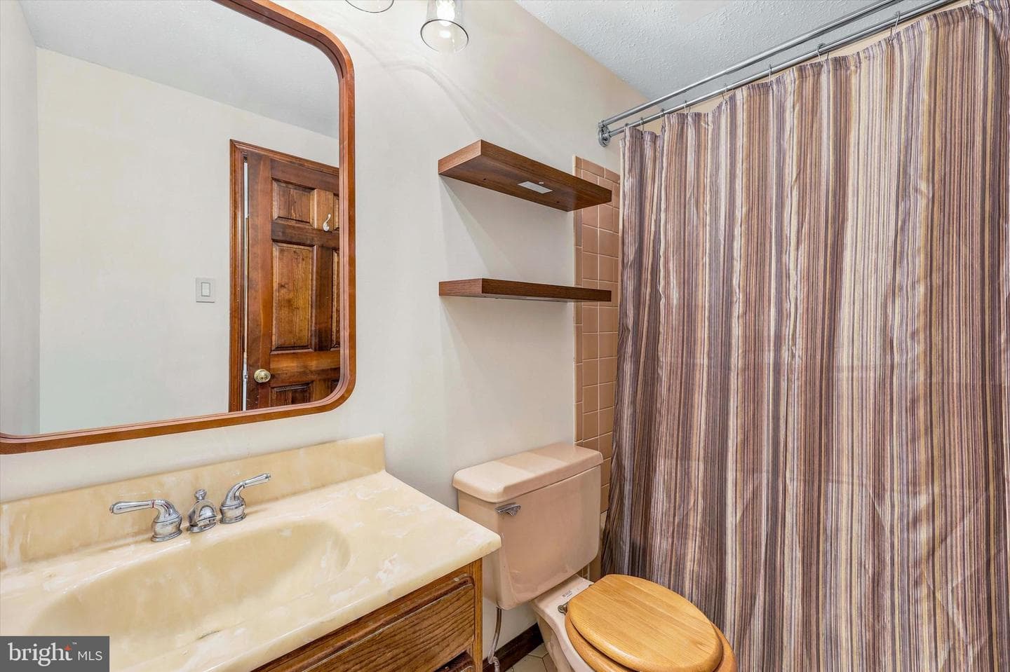 249 Cambridge Drive photo 26