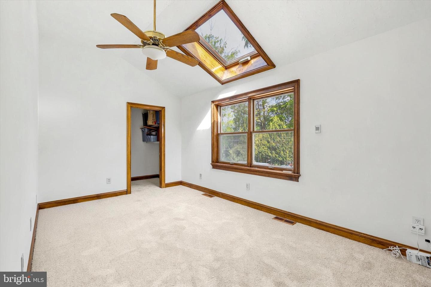 249 Cambridge Drive photo 28