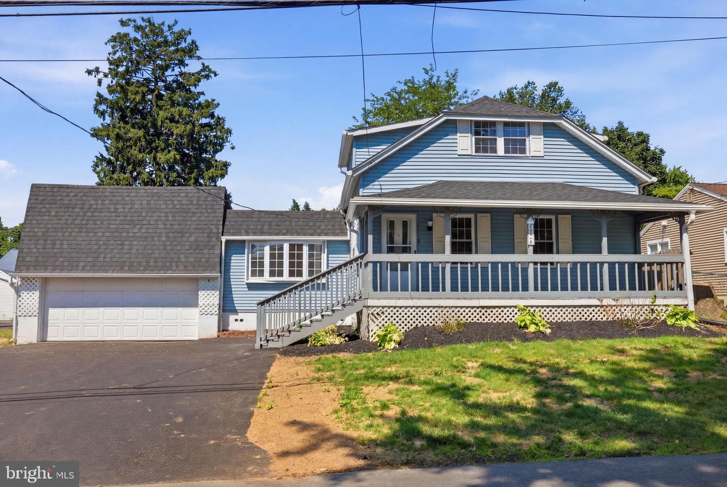 526 Cambria Ave photo 1