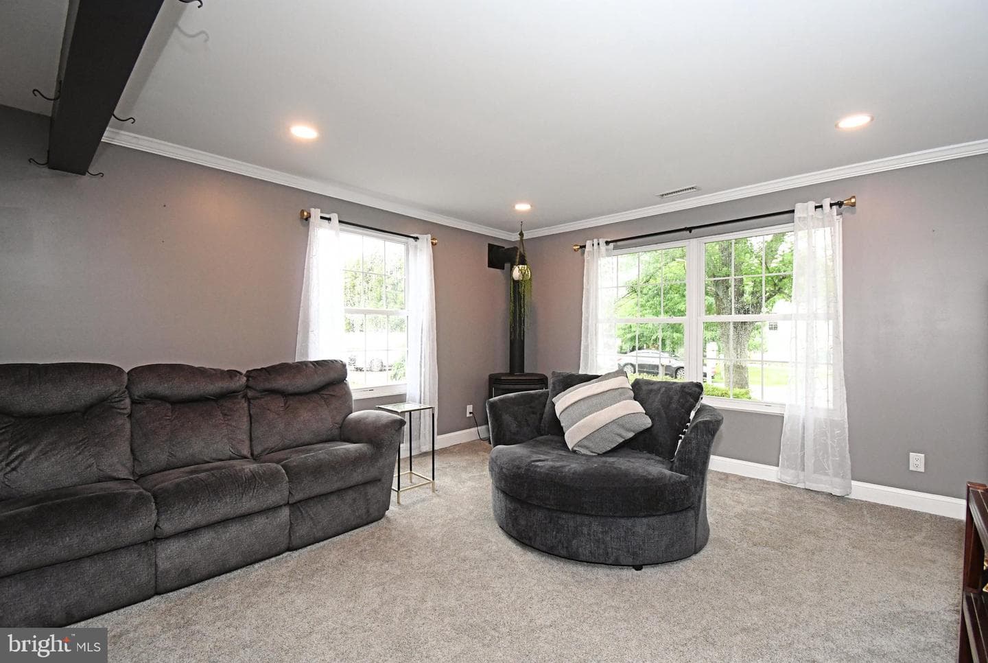 438 Quincy Avenue photo 24