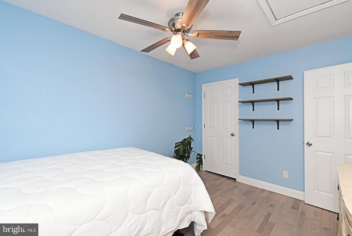 438 Quincy Avenue photo 39