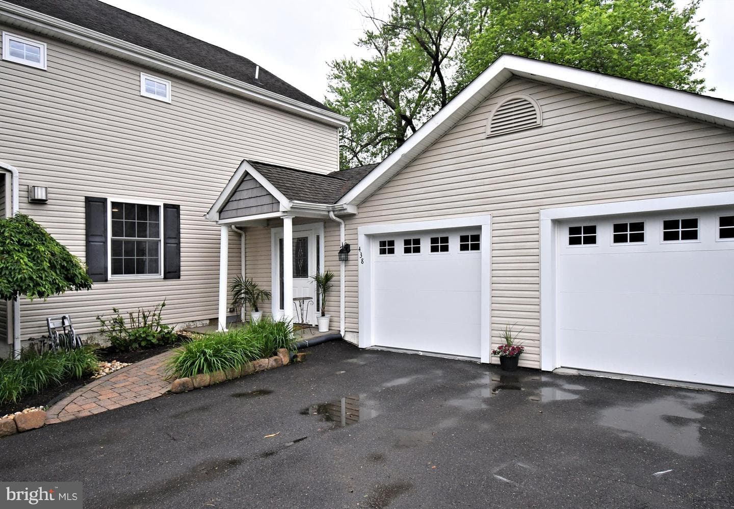 438 Quincy Avenue photo 4