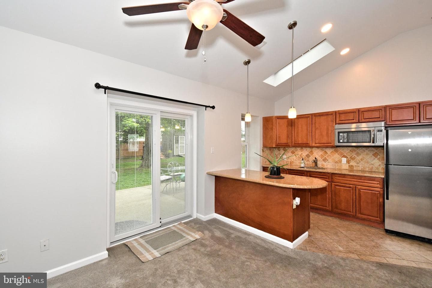 438 Quincy Avenue photo 49