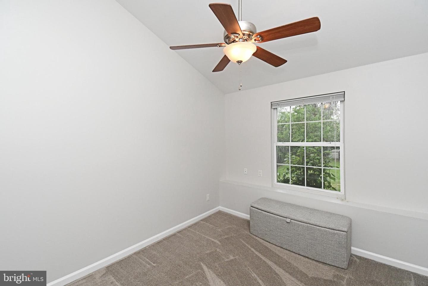 438 Quincy Avenue photo 52