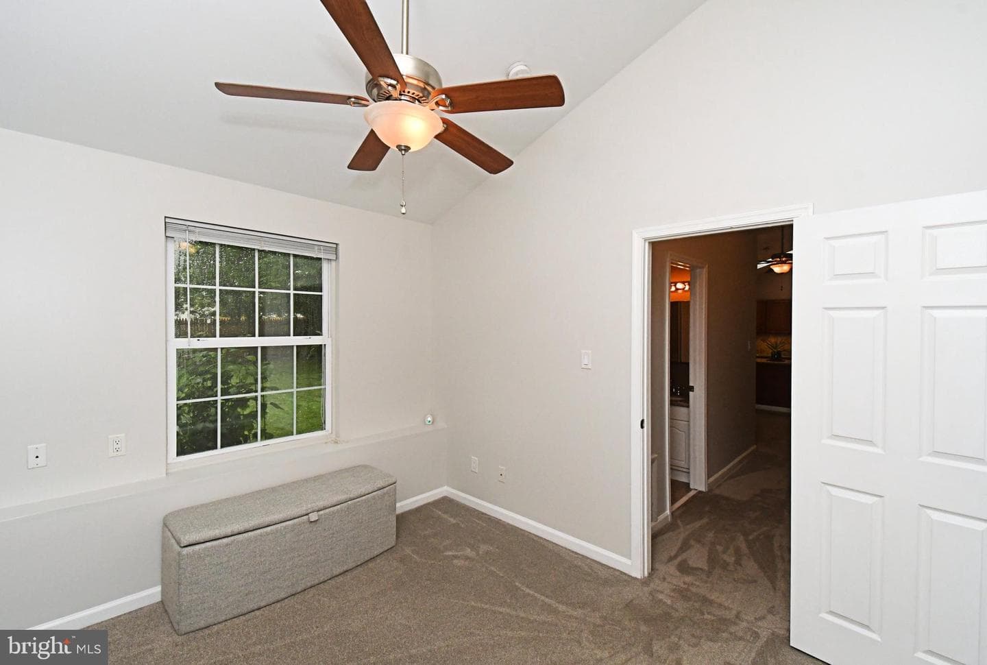 438 Quincy Avenue photo 53