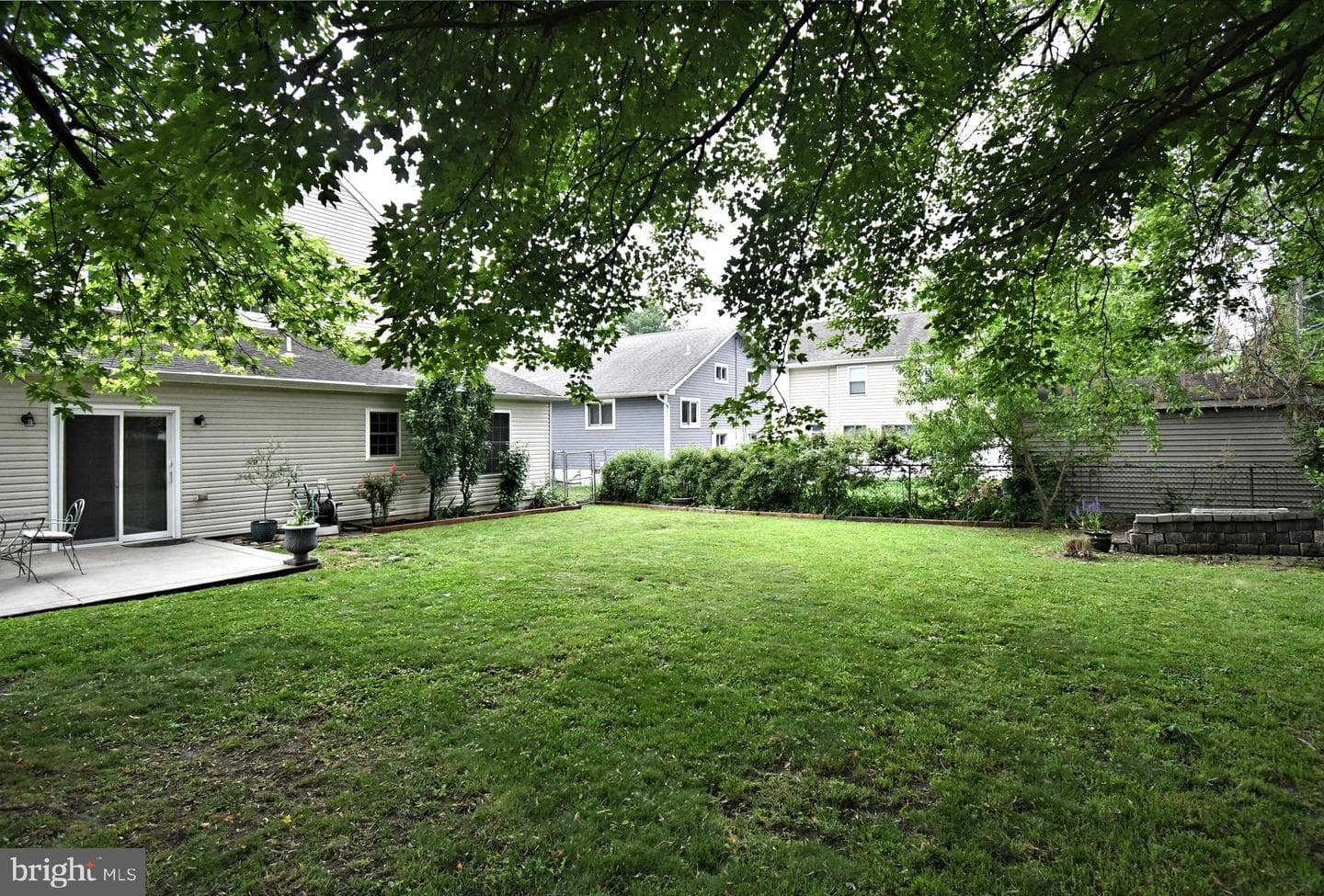 438 Quincy Avenue photo 67