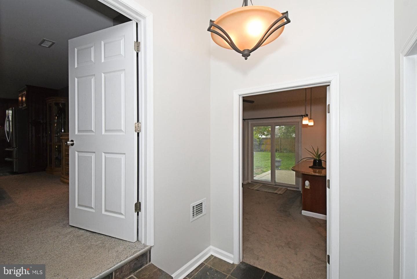 438 Quincy Avenue photo 7
