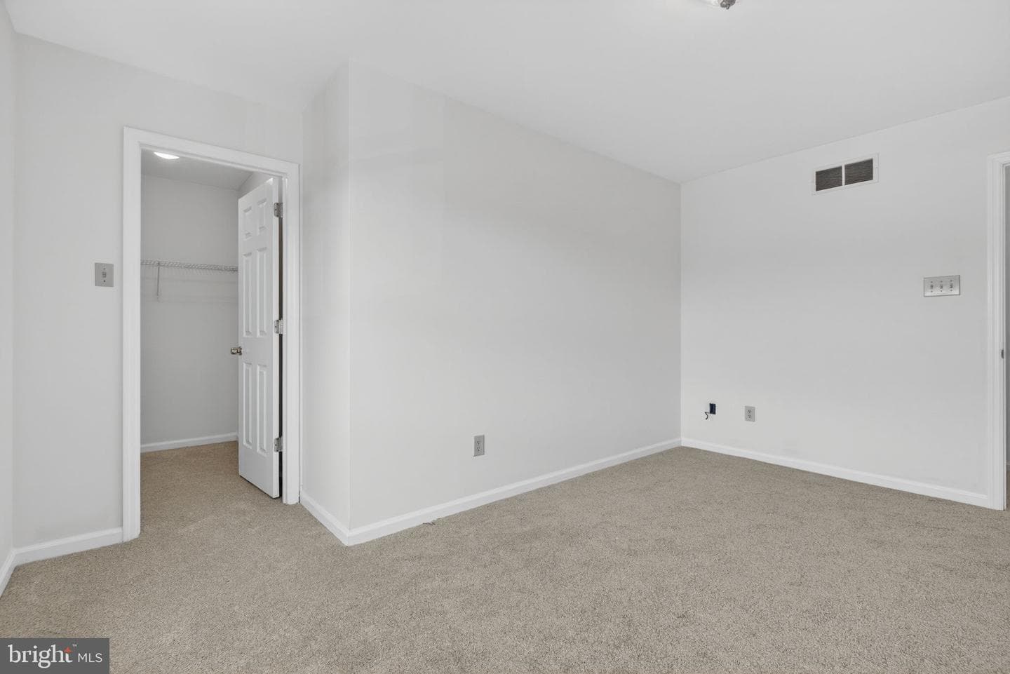 2539 Sanibel Court photo 16