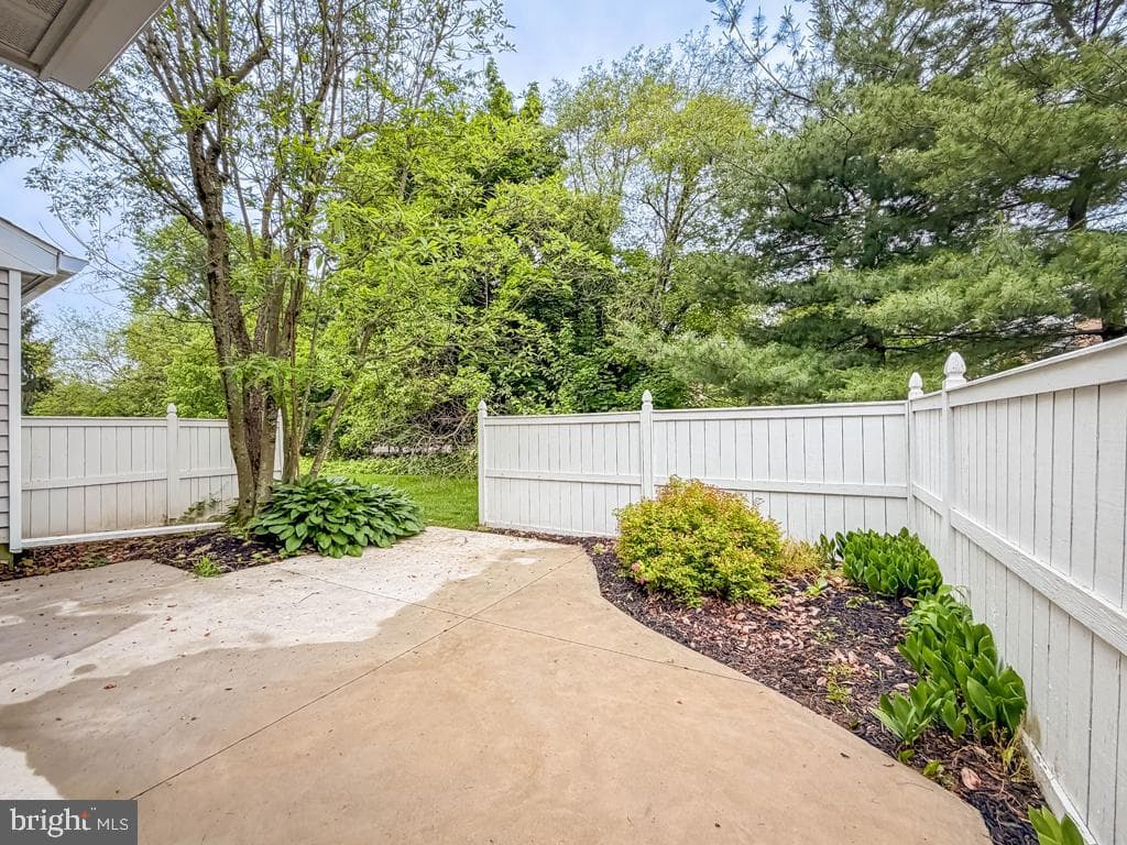 601 Rose Hollow Drive #a photo 23