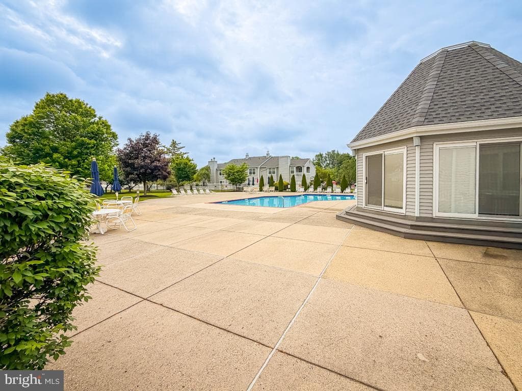 601 Rose Hollow Drive #a photo 28