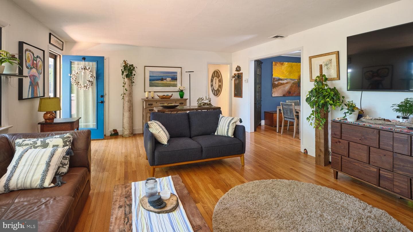 24 Walton Drive photo 4