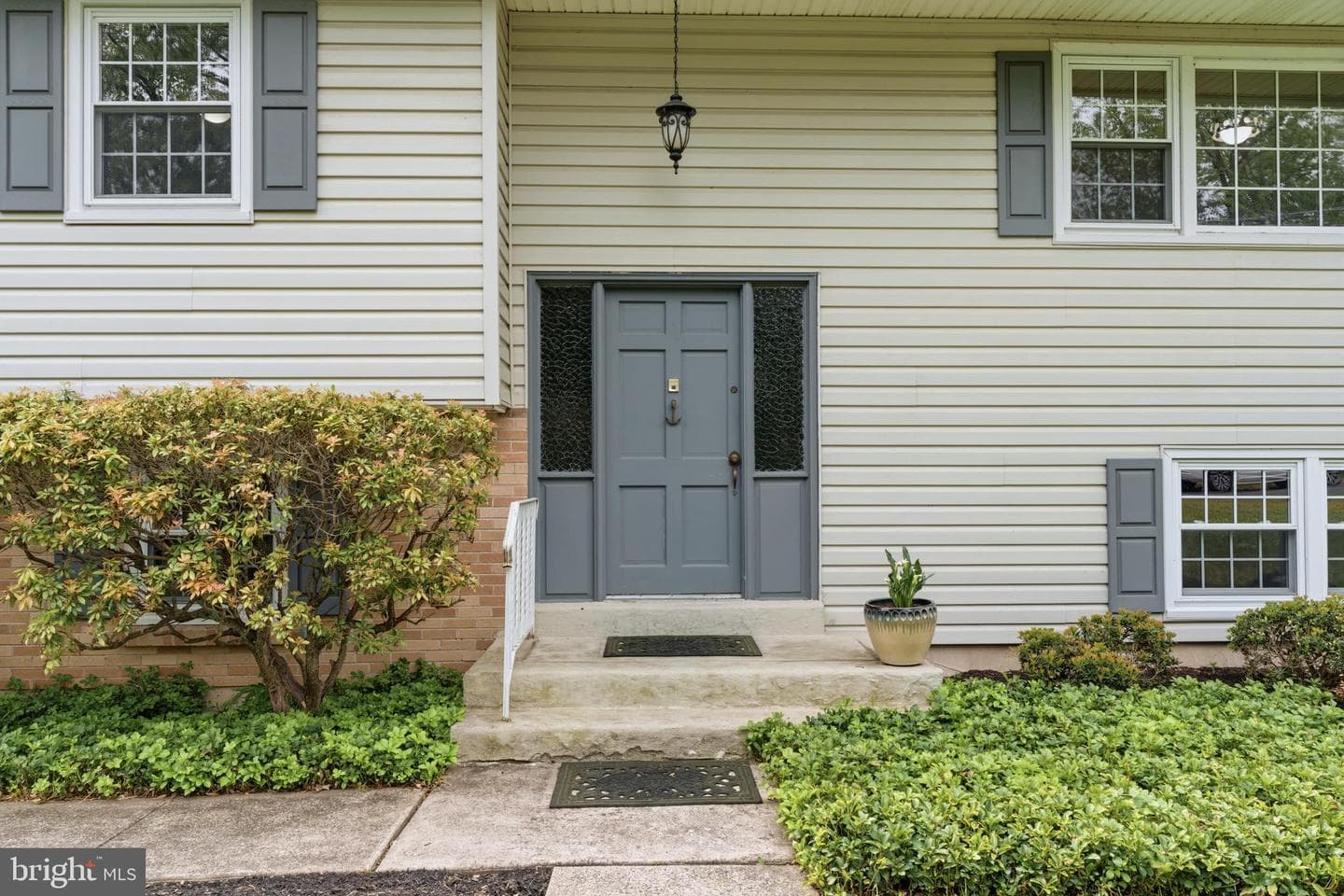 1198 Strathmann Drive photo 4
