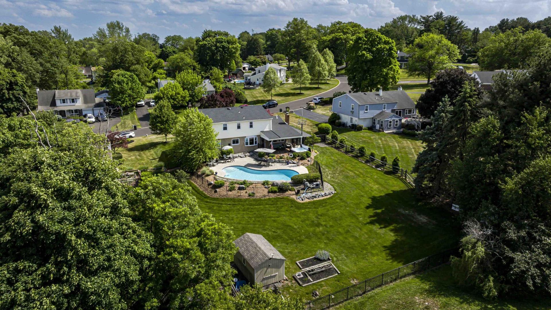54 Beth Drive photo 36