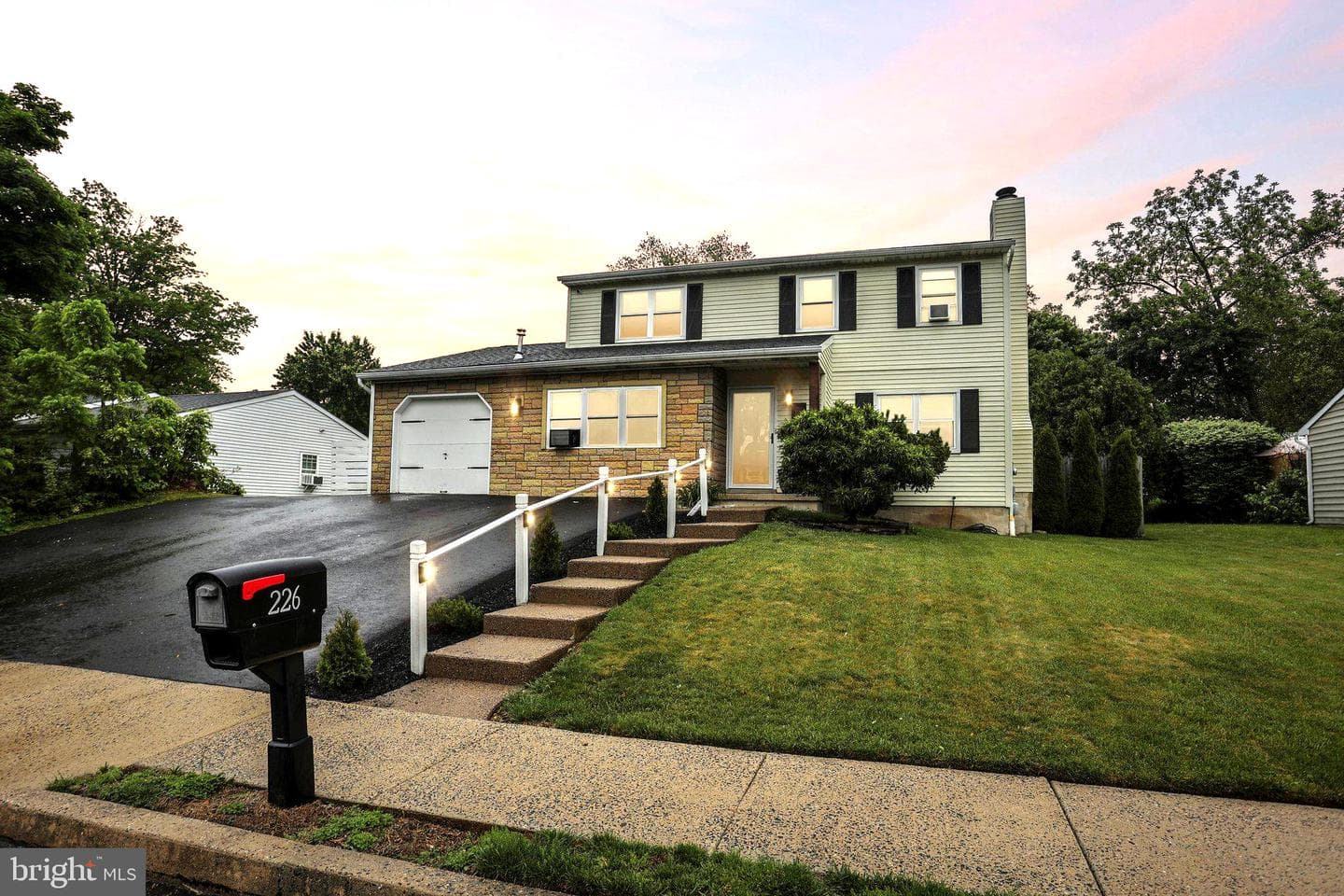 226 Parkridge Dr