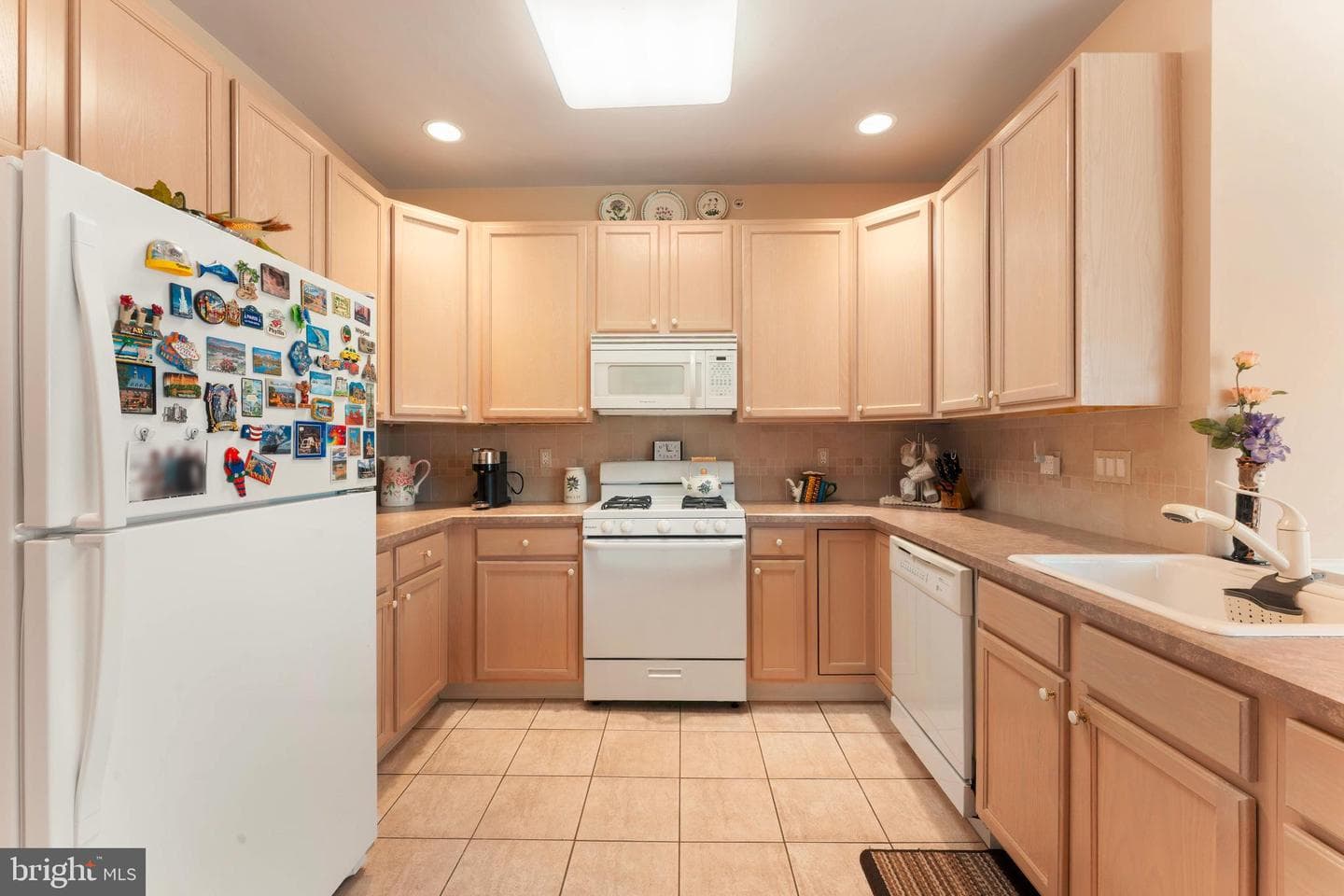 342 N Founders Court photo 15