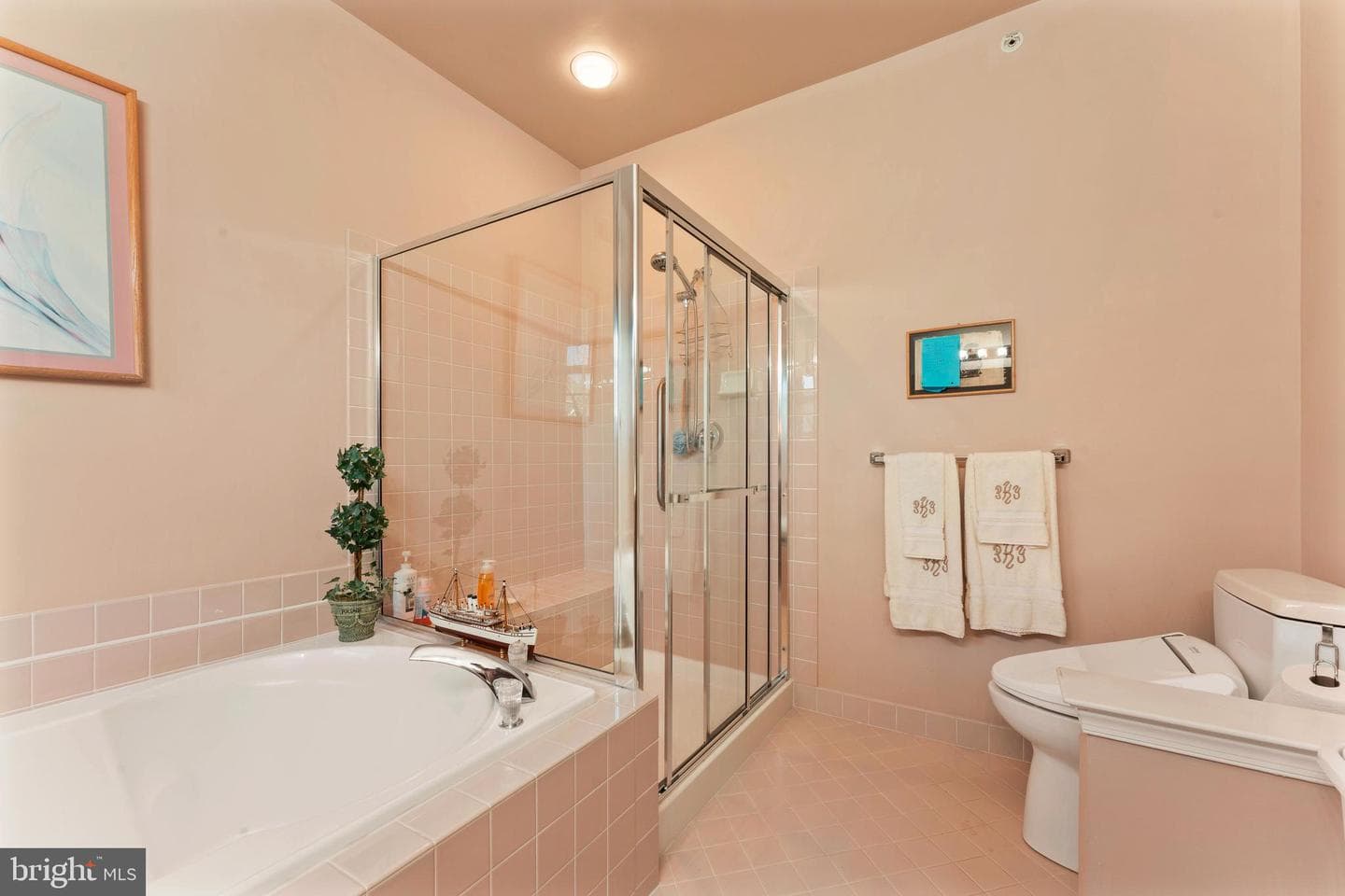 342 N Founders Court photo 30