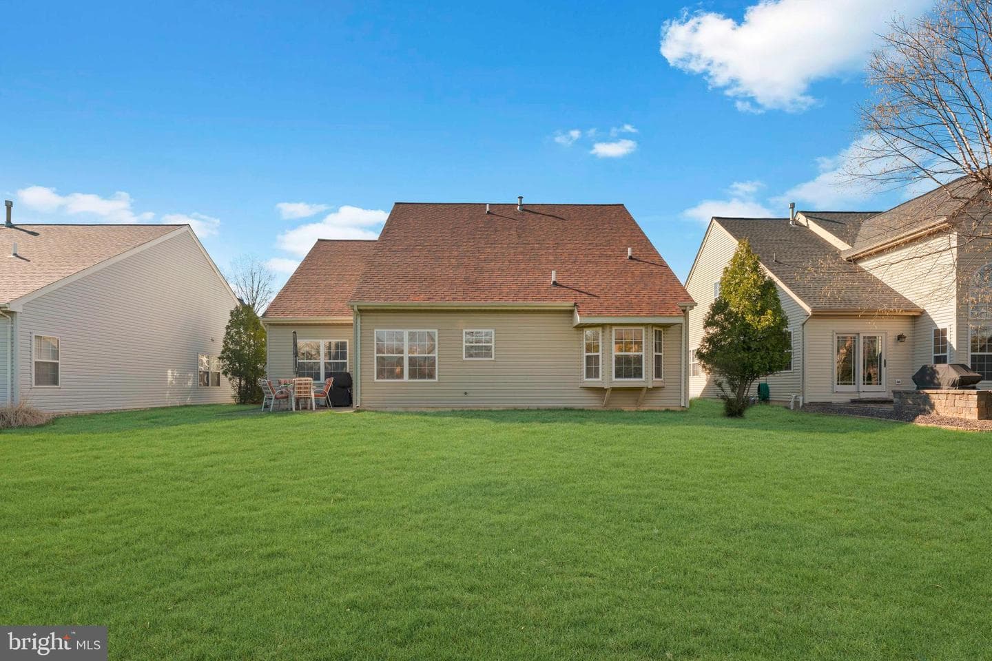 342 N Founders Court photo 42