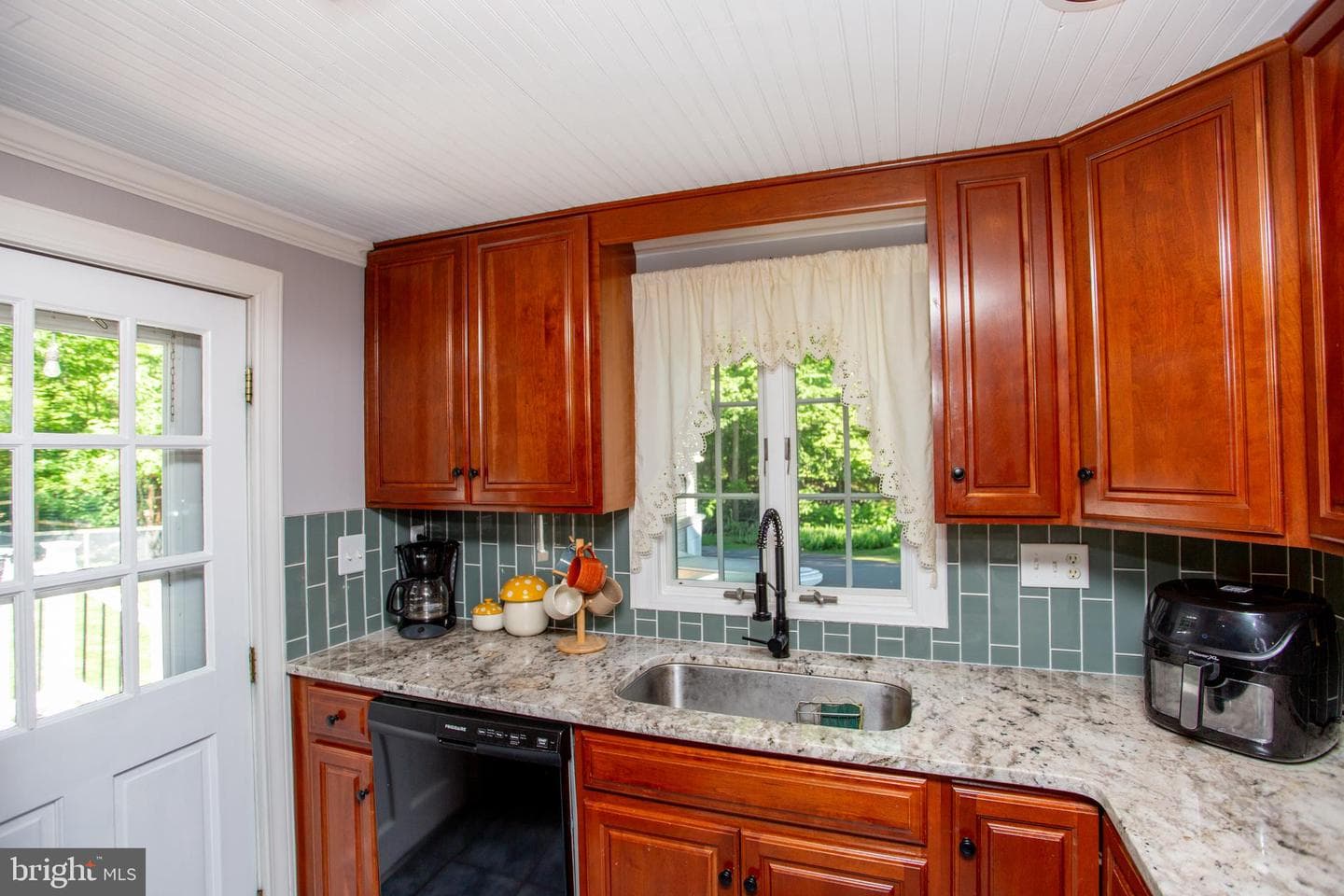 305 Tower Road photo 18