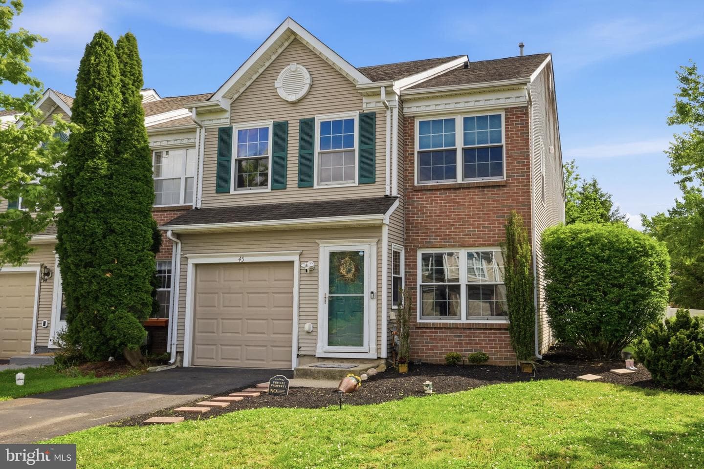 45 Honey Locust Lane, Newtown