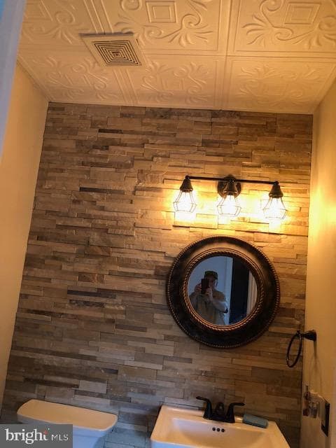 208 Bradley Court photo 13