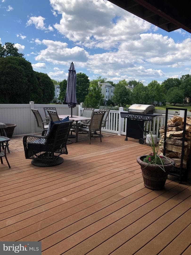 208 Bradley Court photo 22