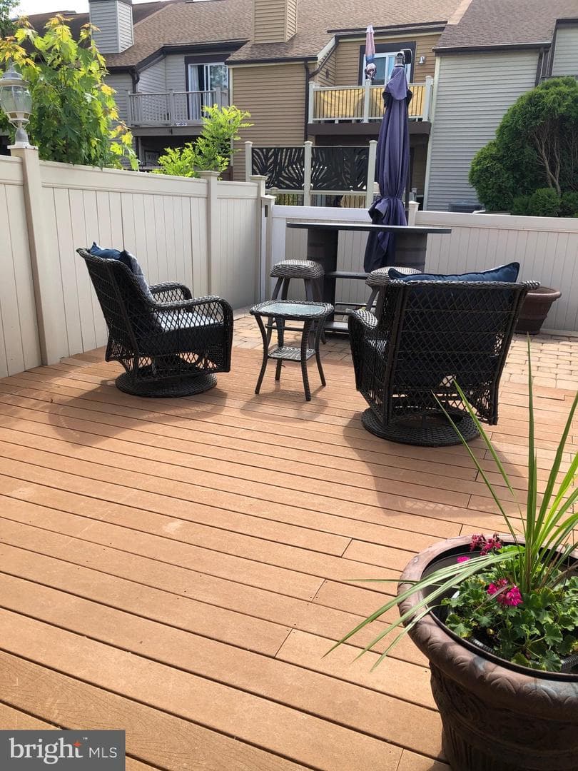 208 Bradley Court photo 23