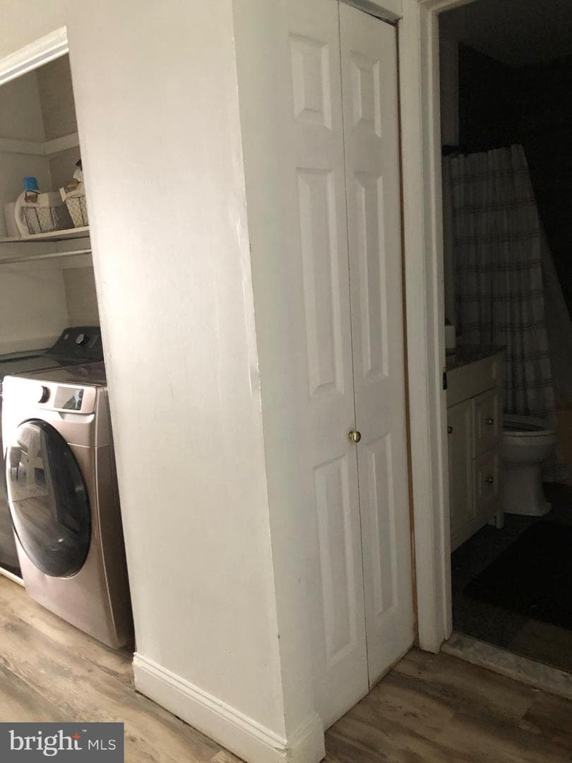 208 Bradley Court photo 28