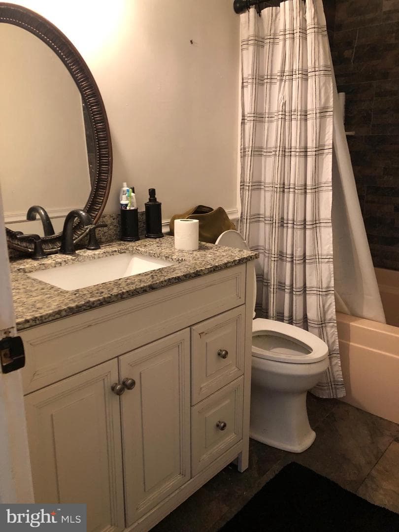 208 Bradley Court photo 30