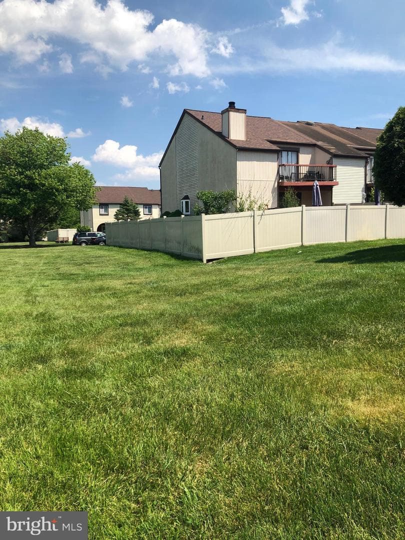 208 Bradley Court photo 7