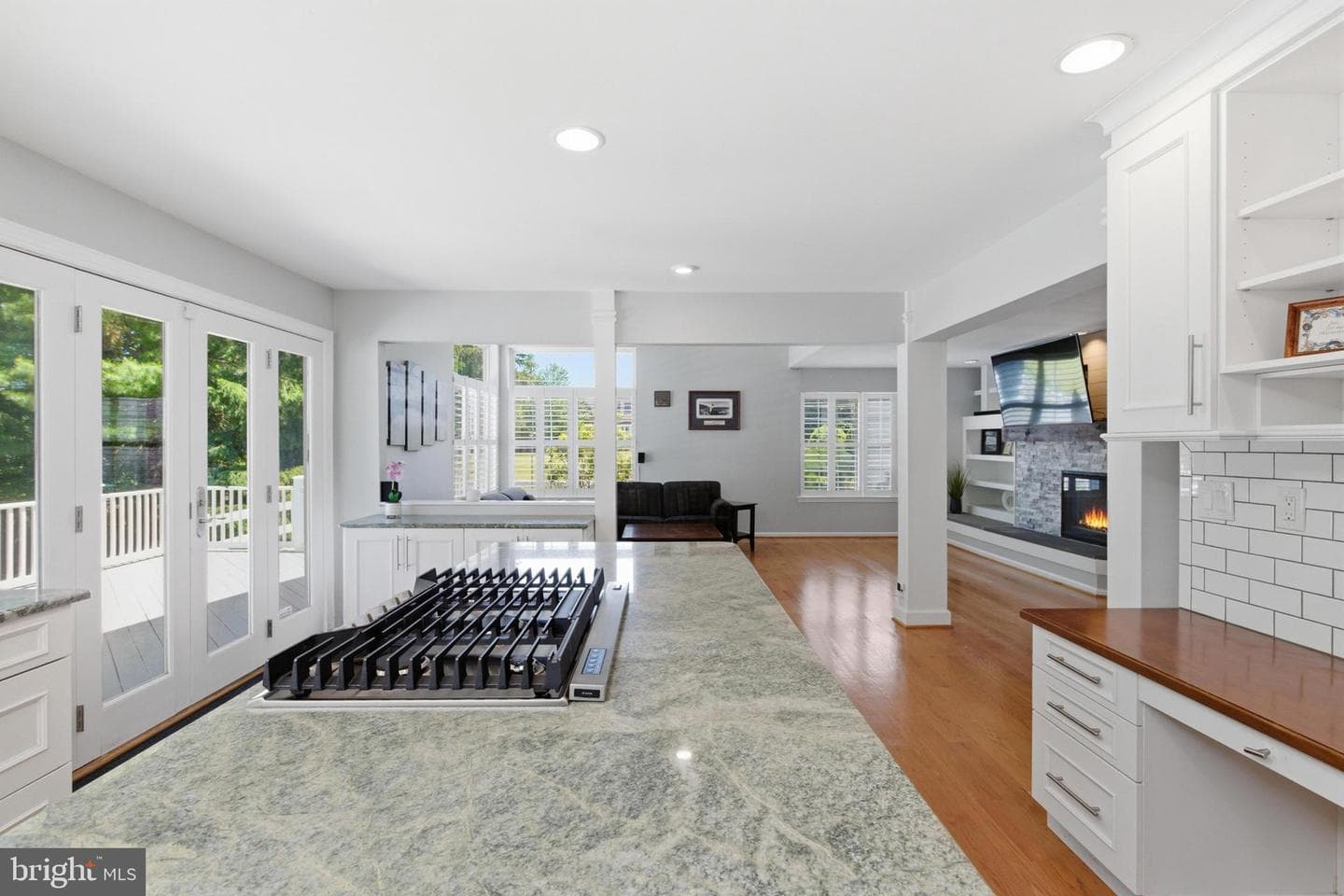 2301 Deer Path Drive photo 17